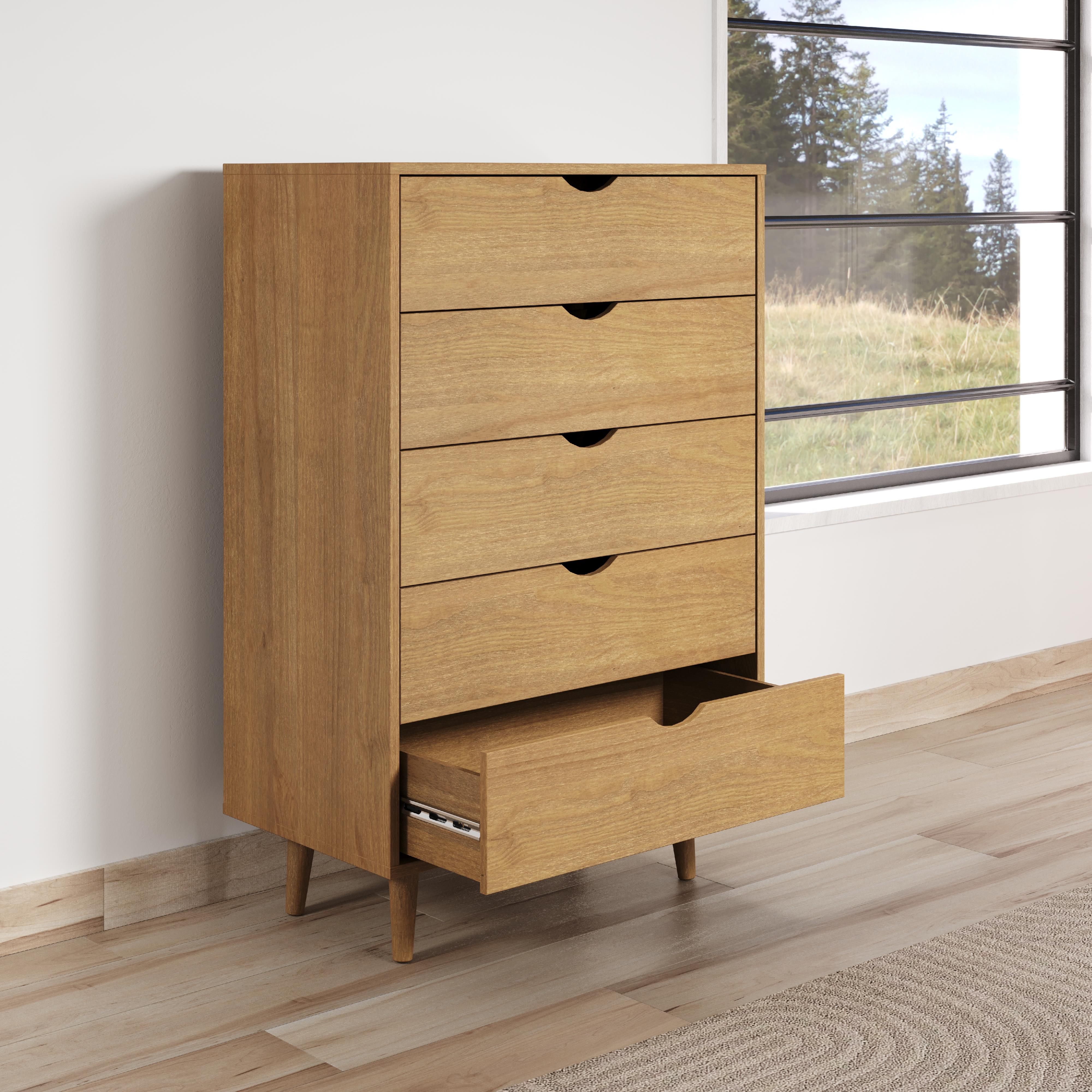 Donco Trading Company 2743-UO 5 Drawer Chest - Urban Oak