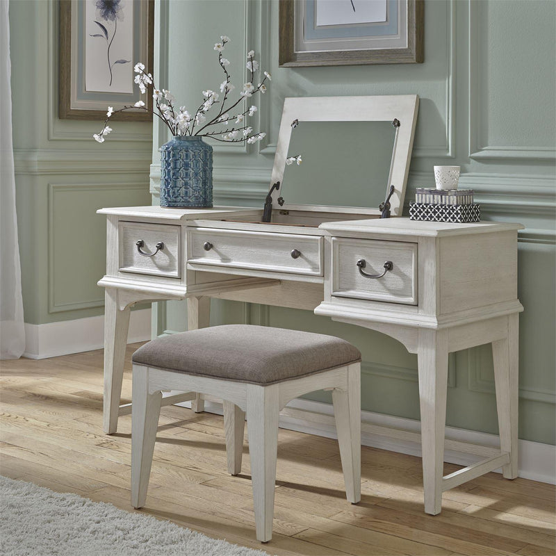 Liberty Furniture Industries Inc. Bayside 3-Drawer Vanity Table 249-BR35 IMAGE 4