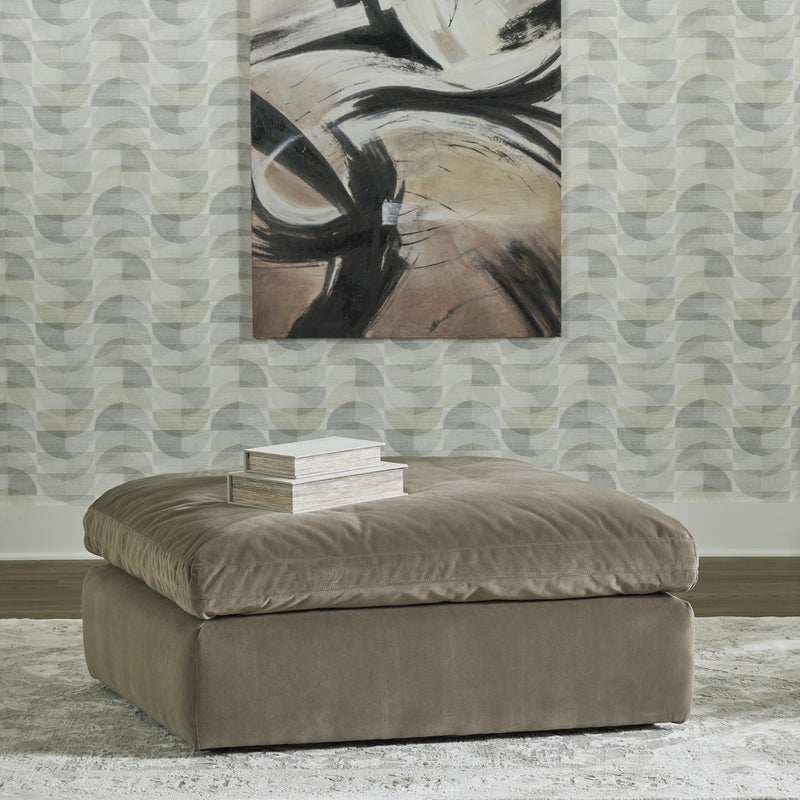 Signature Design by Ashley Sophie Fabric Ottoman 1570608 IMAGE 3