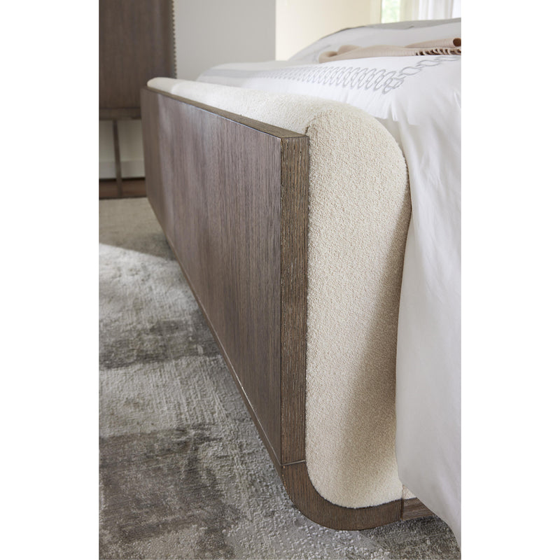 Hooker Furniture 6850-90966-89 Modern Mood King Upholstered Panel Bed IMAGE 3