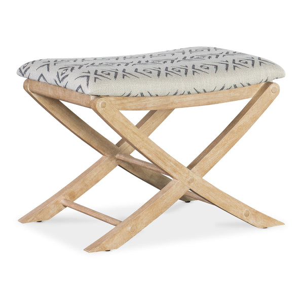 Hooker Furniture 6950-90119-80 Retreat Camp Stool Bed Bench IMAGE 1