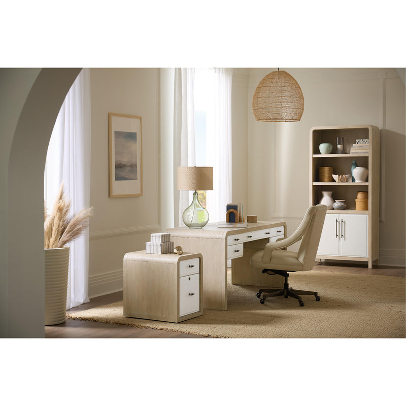  Hooker Furniture 6022-10445-80 Brixton Bookcase IMAGE 8
