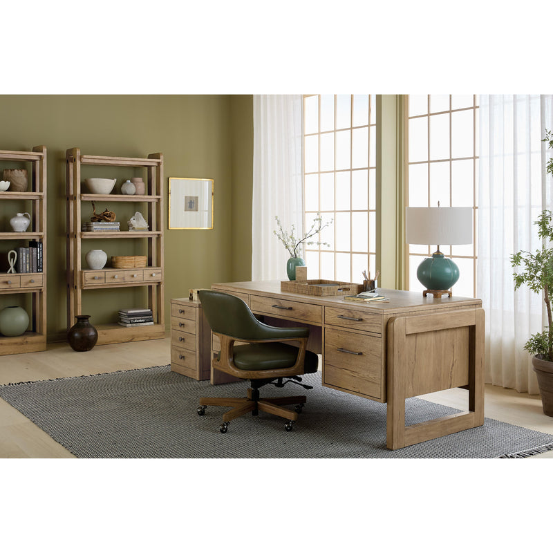  Hooker Furniture EC225-028 Briar Executive Swivel Tilt Chair IMAGE 9