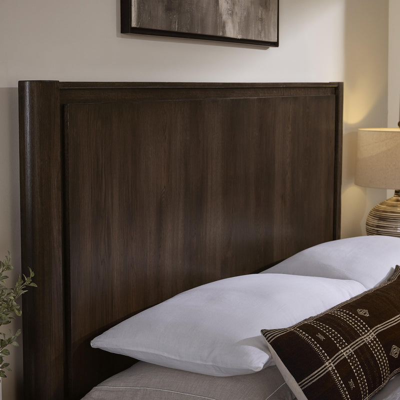 Vaughan-Bassett Lodge & Loft 840 King Radius Poster Bed - Dark Oak IMAGE 4
