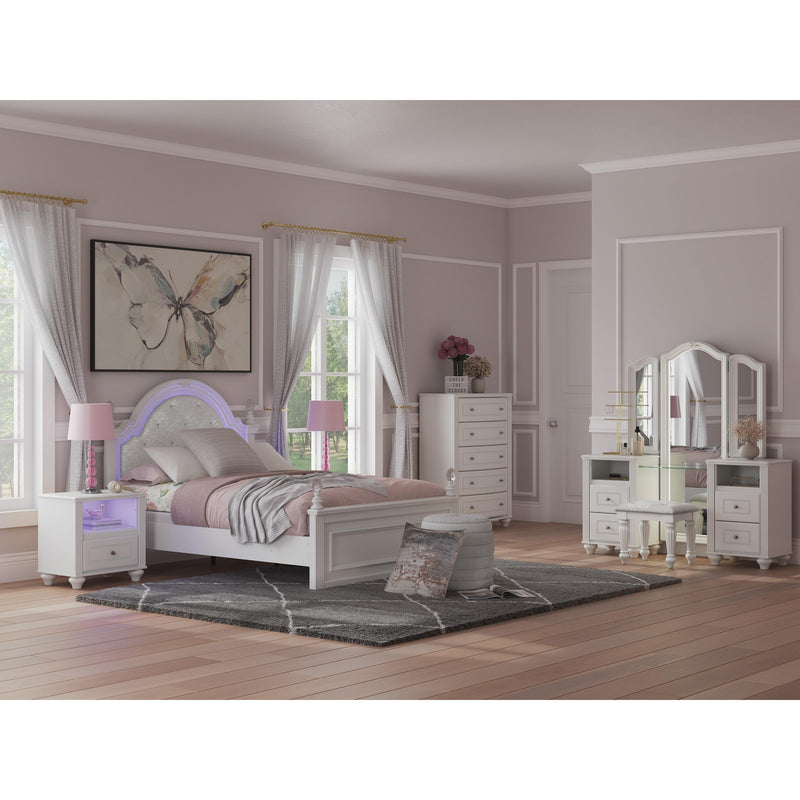  Signature Design by Ashley Chests 5 Drawers PCB1819-46 IMAGE 9