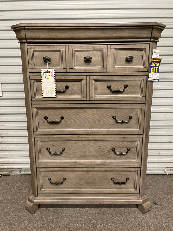 Tinley Park Chest Drawers in Dove Tail Grey by Magnussen (CLEARANCE)