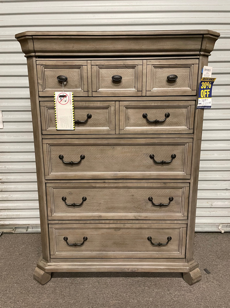 Tinley Park Chest Drawers in Dove Tail Grey by Magnussen (CLEARANCE)