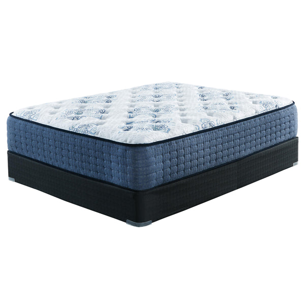 Sierra Sleep M621 Mt Dana Firm Mattress Set (Queen) IMAGE 1