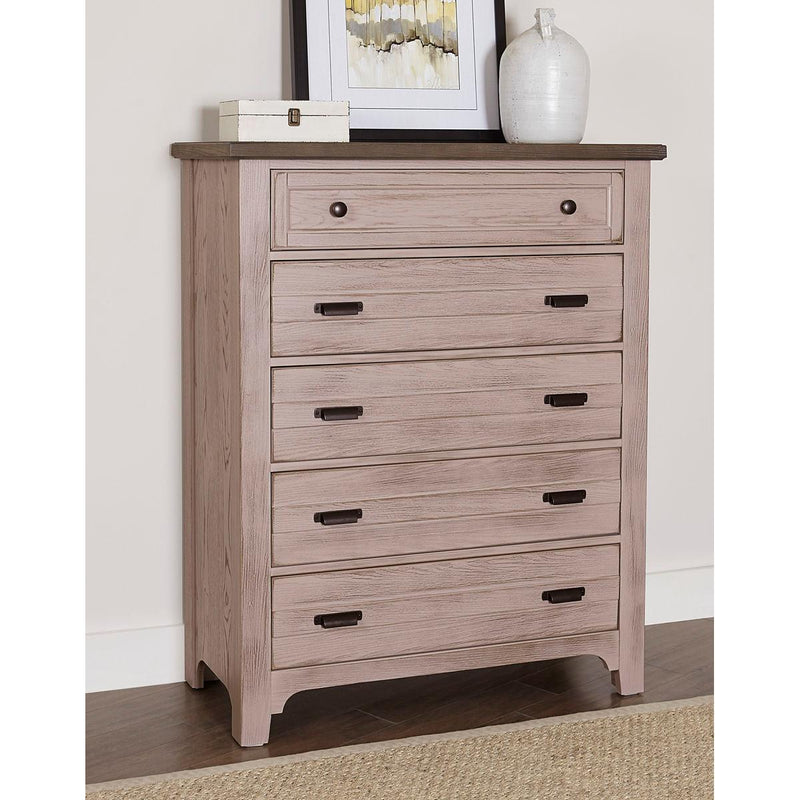 Vaughan-Bassett Bungalow 5-Drawer Chest 741-115 IMAGE 2